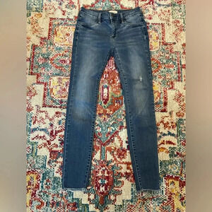 Pacsun super stretch ankle jegging size 24 medium wash distressed raw hem EUC